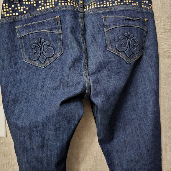 Dereon Dark Blue Boot Cut Jeans with Gold Details Low Rise - Picture 4 of 5